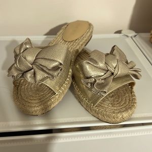 Gold/beige slide sandals size 8